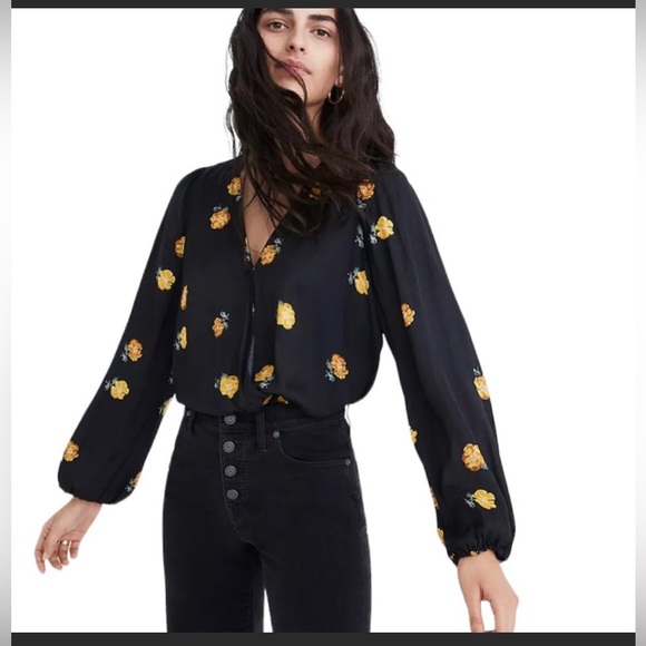 Madewell Tops - Madewell Bubble-Sleeve Wrap Top in Floating Florets size M